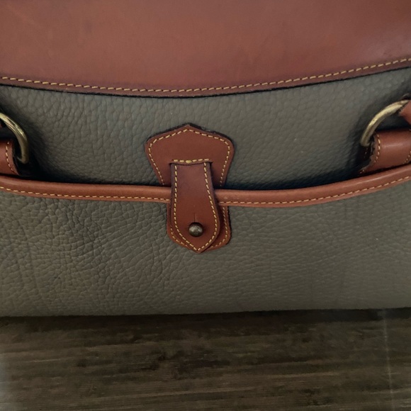 Dooney & Bourke shoulder bag - Picture 3 of 13